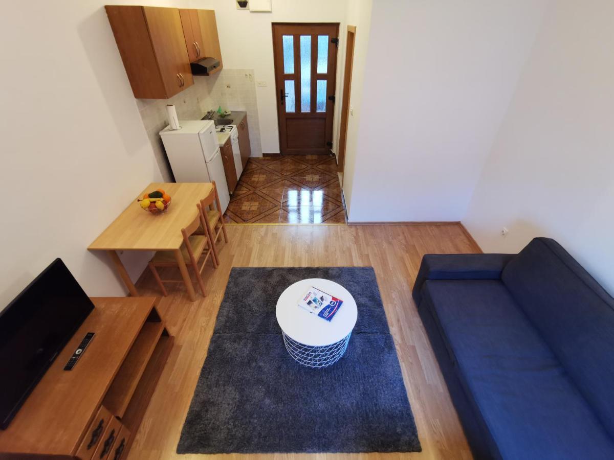Uncle Apartment มาคาร์สกา ภายนอก รูปภาพ
